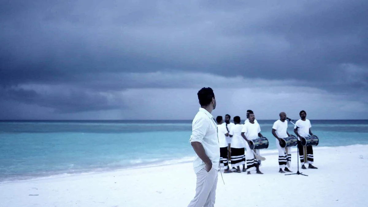 Boduberu on the sand as the squall came in