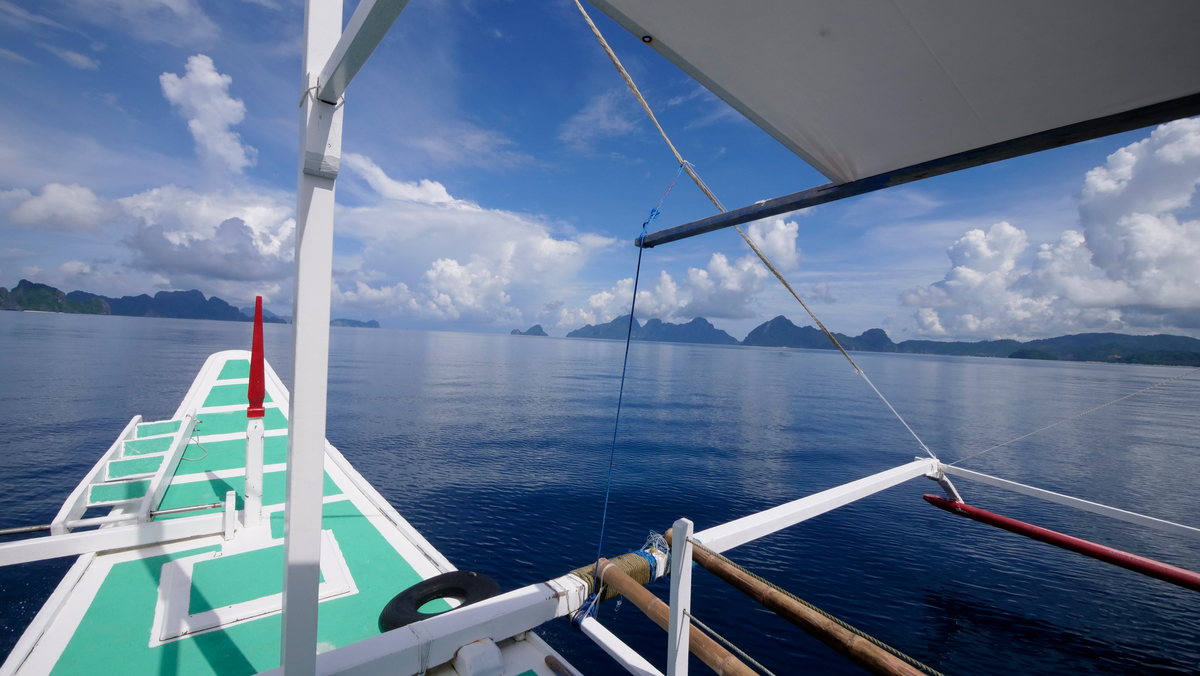 From the bow, islands ahead