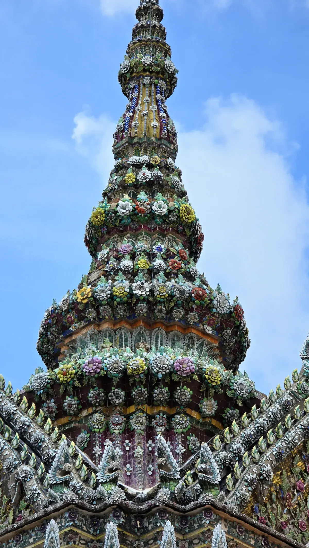 Porcelain detail on the central prang at Wat Arun
