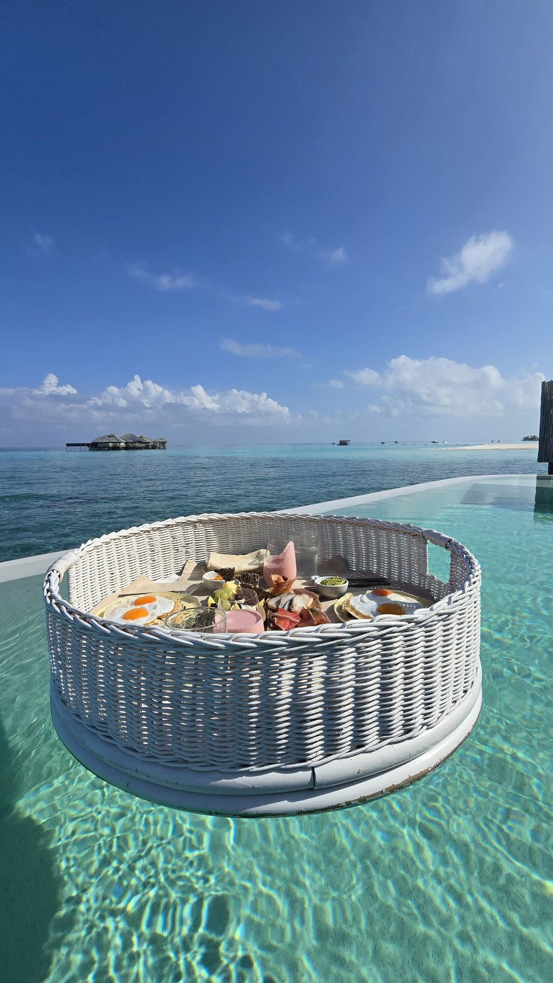Floating breakfast in the villa pool, Soneva Secret